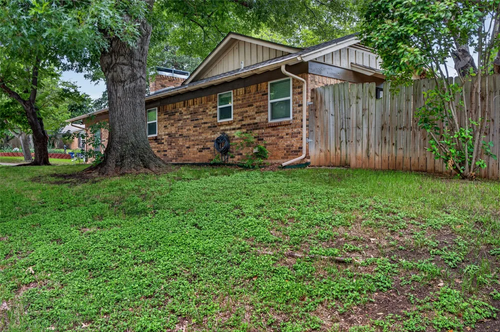 5310 Westminster Court S Fort Worth, TX 76133