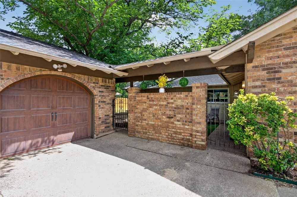 5310 Westminster Court S Fort Worth, TX 76133