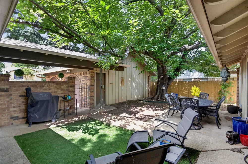 5310 Westminster Court S Fort Worth, TX 76133