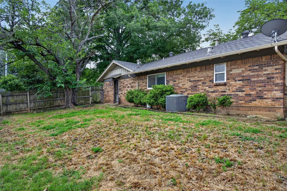 5310 Westminster Court S Fort Worth, TX 76133