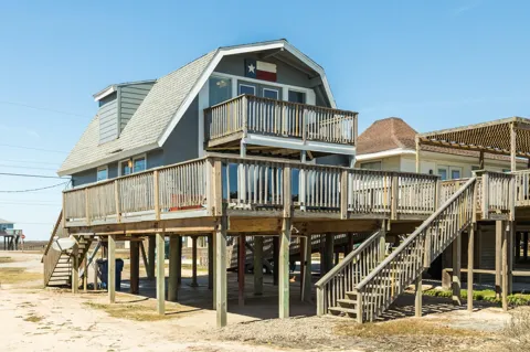 2730 Swan Court