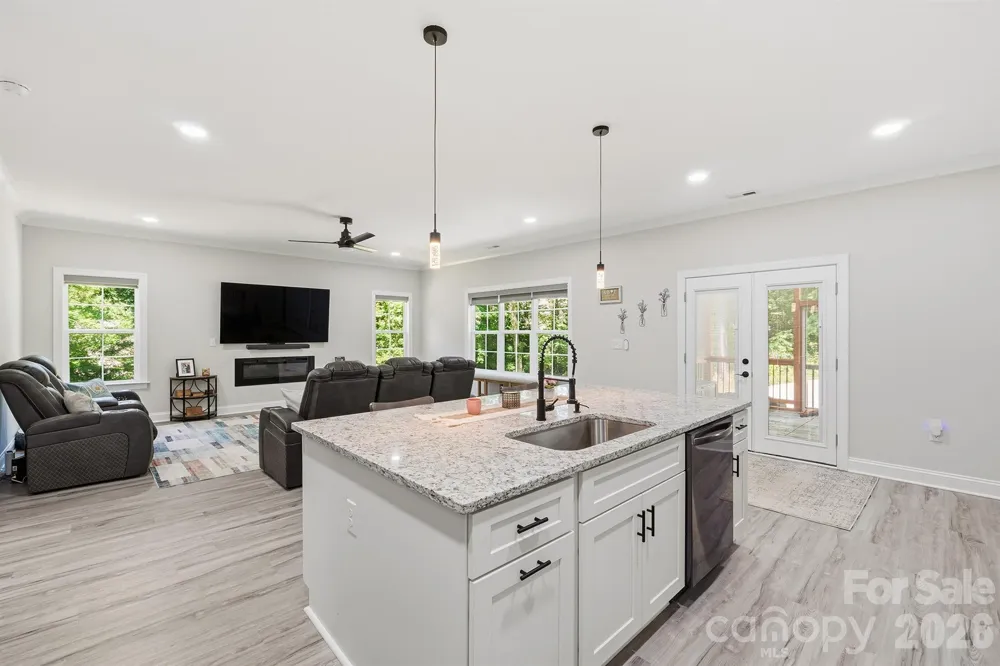 413 Lakewood Drive Lexington, NC 27292