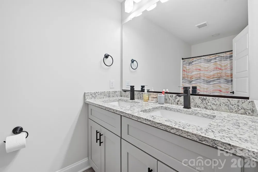 413 Lakewood Drive Lexington, NC 27292