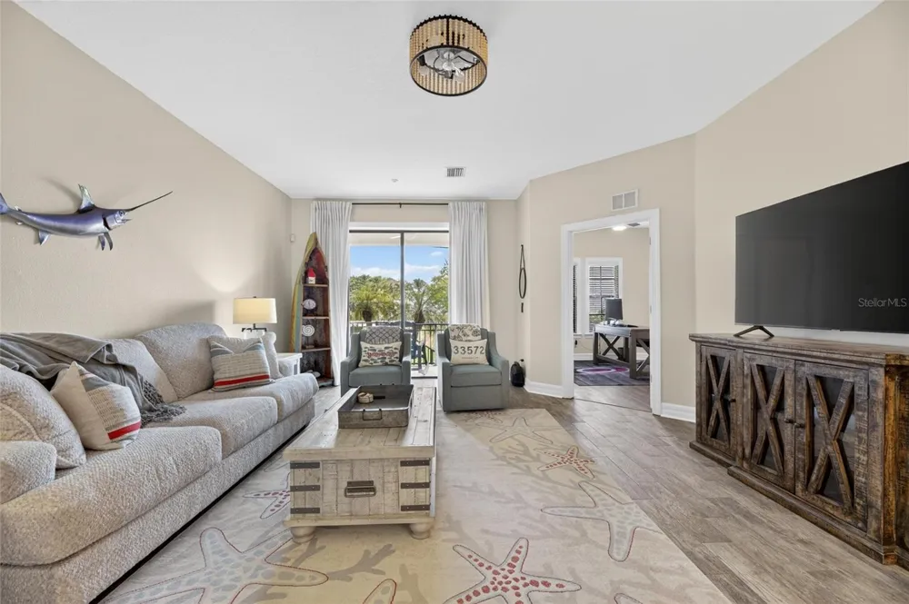 6408 MAYRA SHORES LANE Apollo Beach, FL 33572