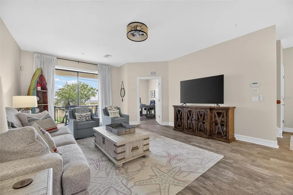 6408 MAYRA SHORES LANE Apollo Beach, FL 33572