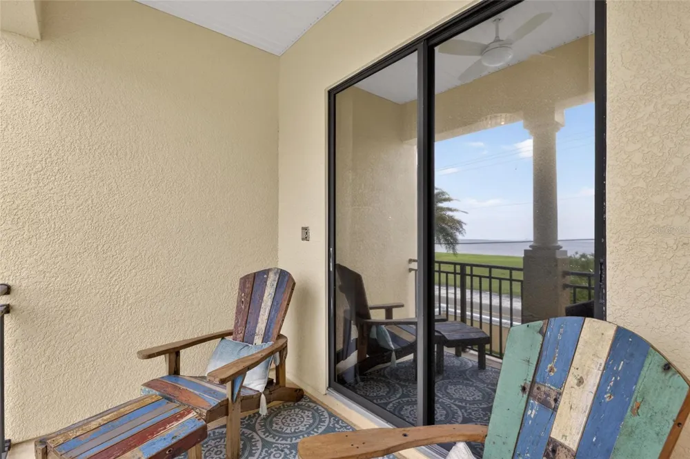 6408 MAYRA SHORES LANE Apollo Beach, FL 33572