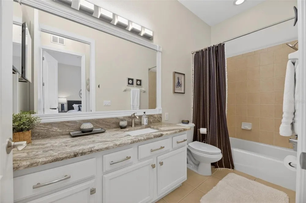 6408 MAYRA SHORES LANE Apollo Beach, FL 33572