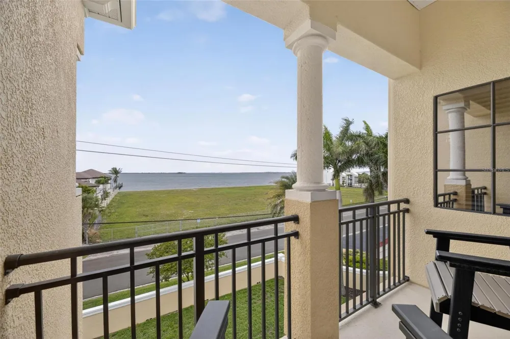 6408 MAYRA SHORES LANE Apollo Beach, FL 33572