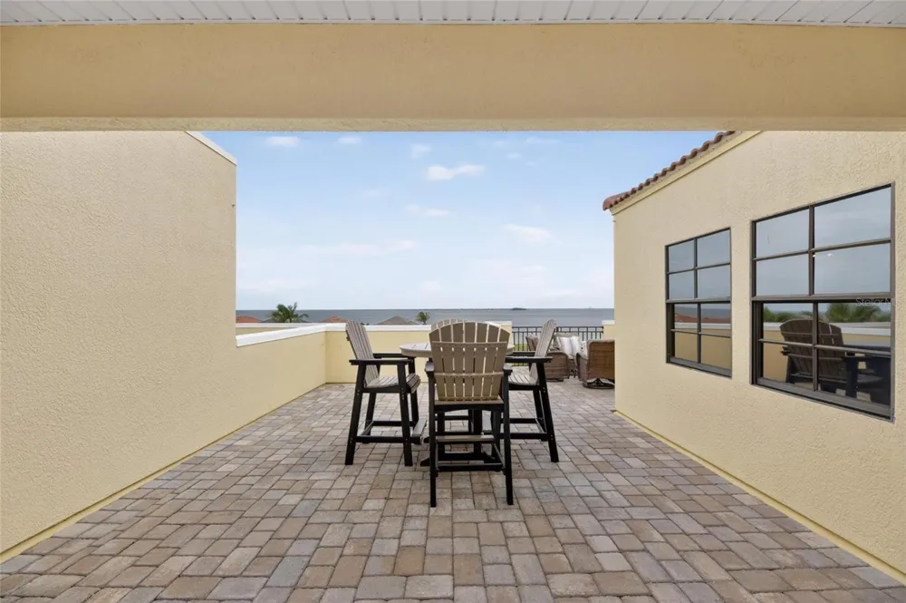 6408 MAYRA SHORES LANE Apollo Beach, FL 33572