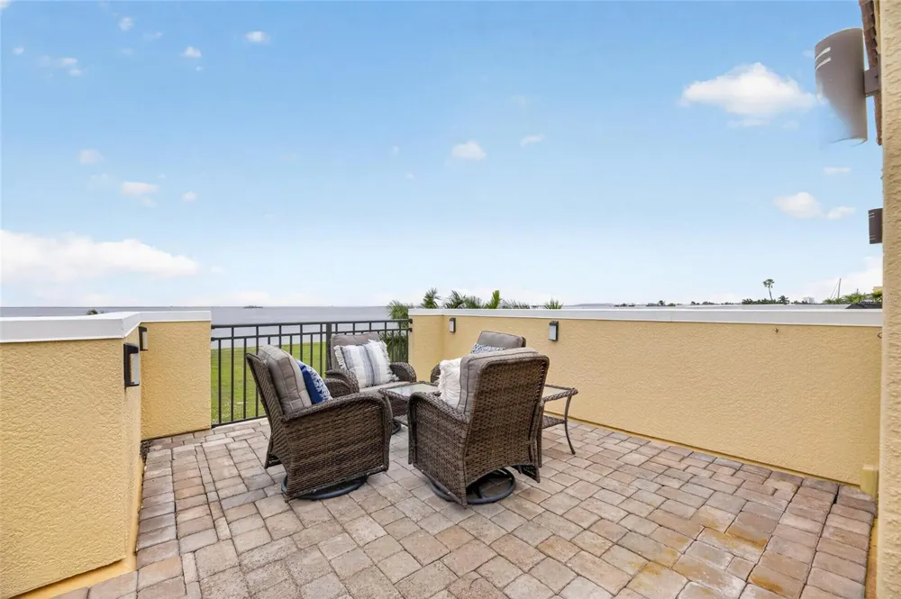 6408 MAYRA SHORES LANE Apollo Beach, FL 33572