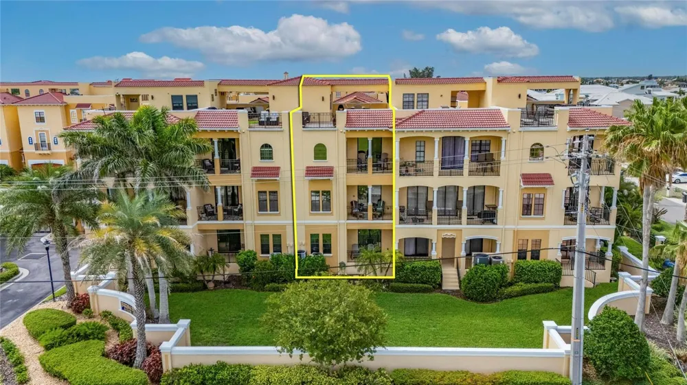 6408 MAYRA SHORES LANE Apollo Beach, FL 33572