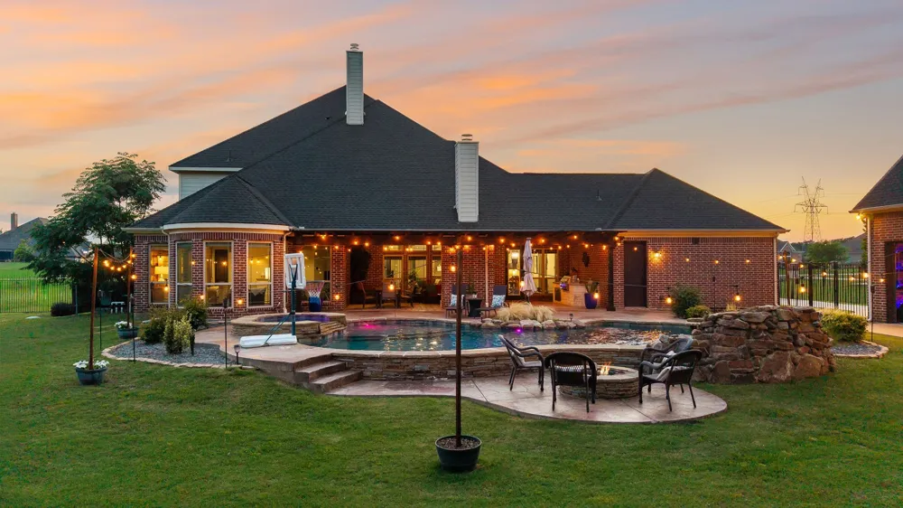 1545 Sara Cove Lucas, TX 75002