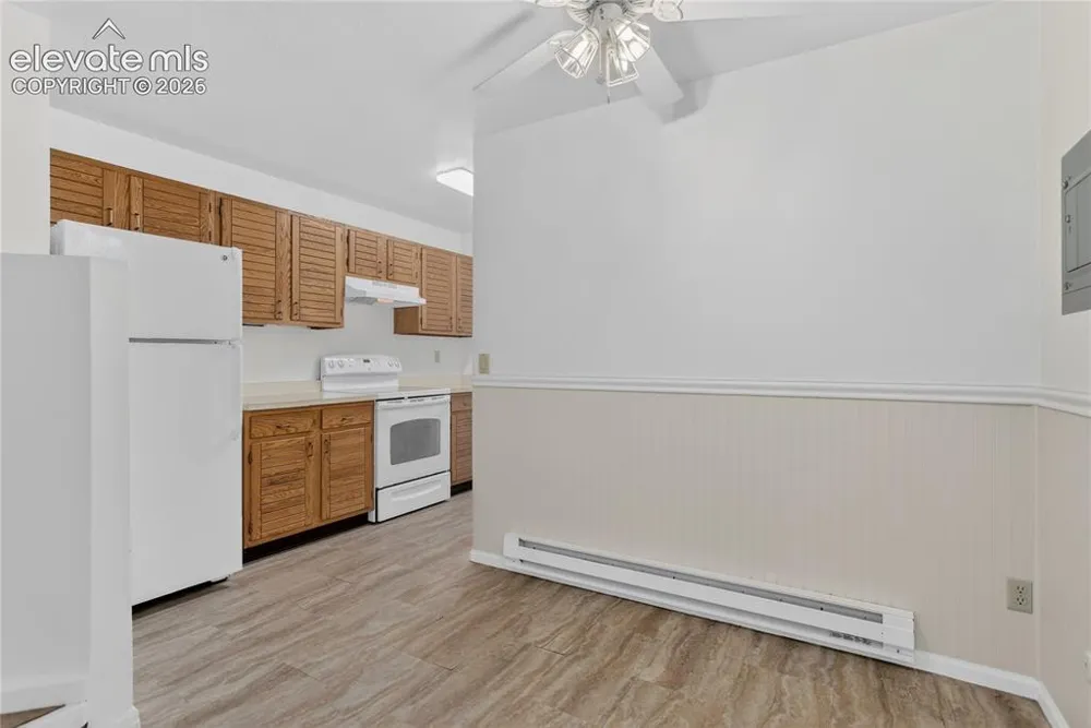 329 El Paso Boulevard #F Manitou Springs, CO 80829