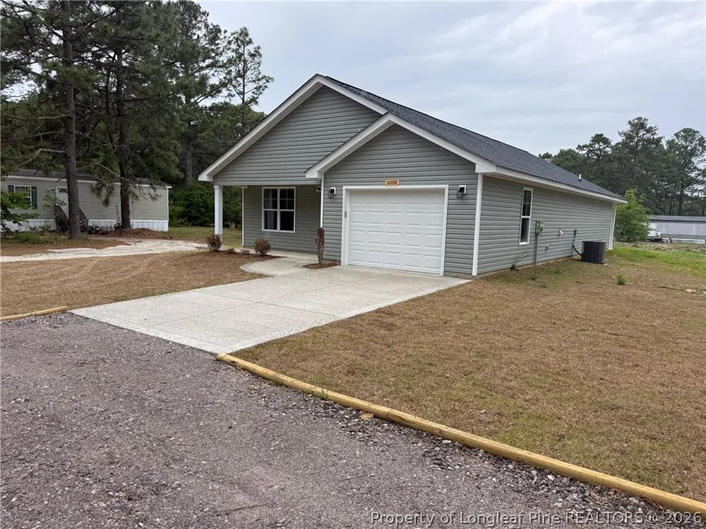 6108 Muscat Road Hope Mills, NC 28348