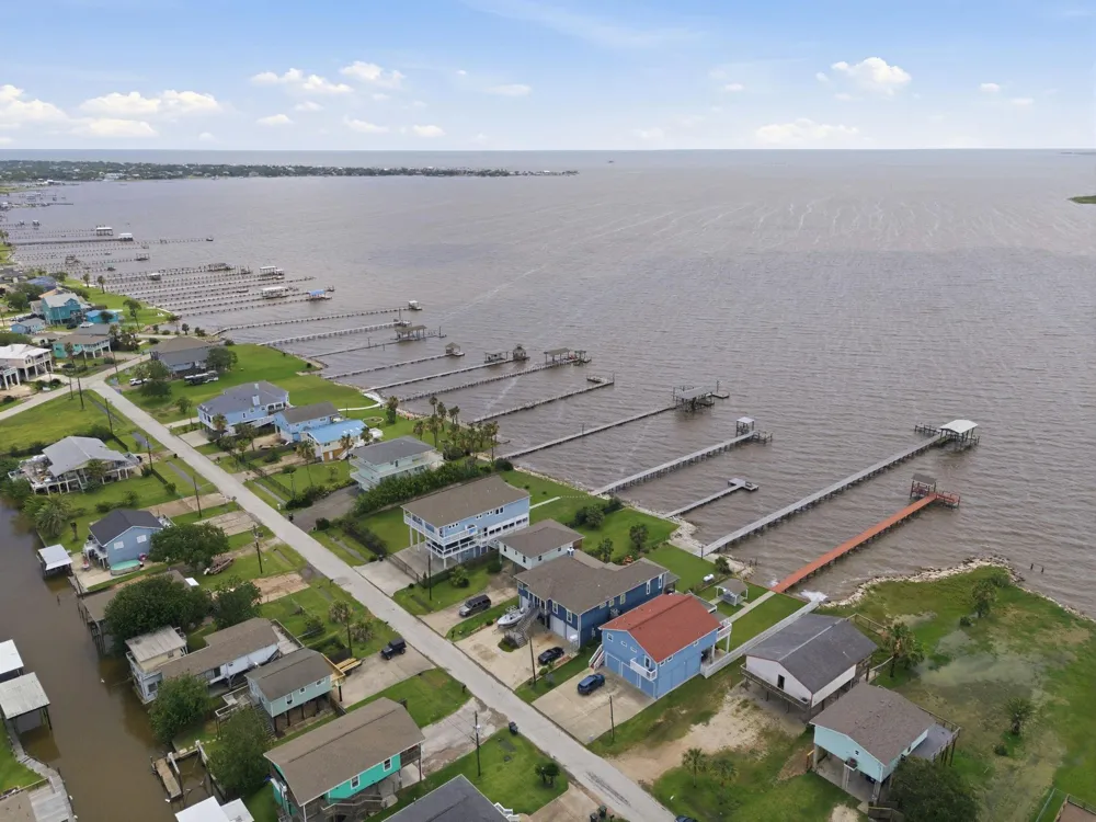 1623 Dick Bay Drive San Leon, TX 77539