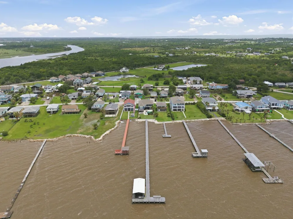 1623 Dick Bay Drive San Leon, TX 77539