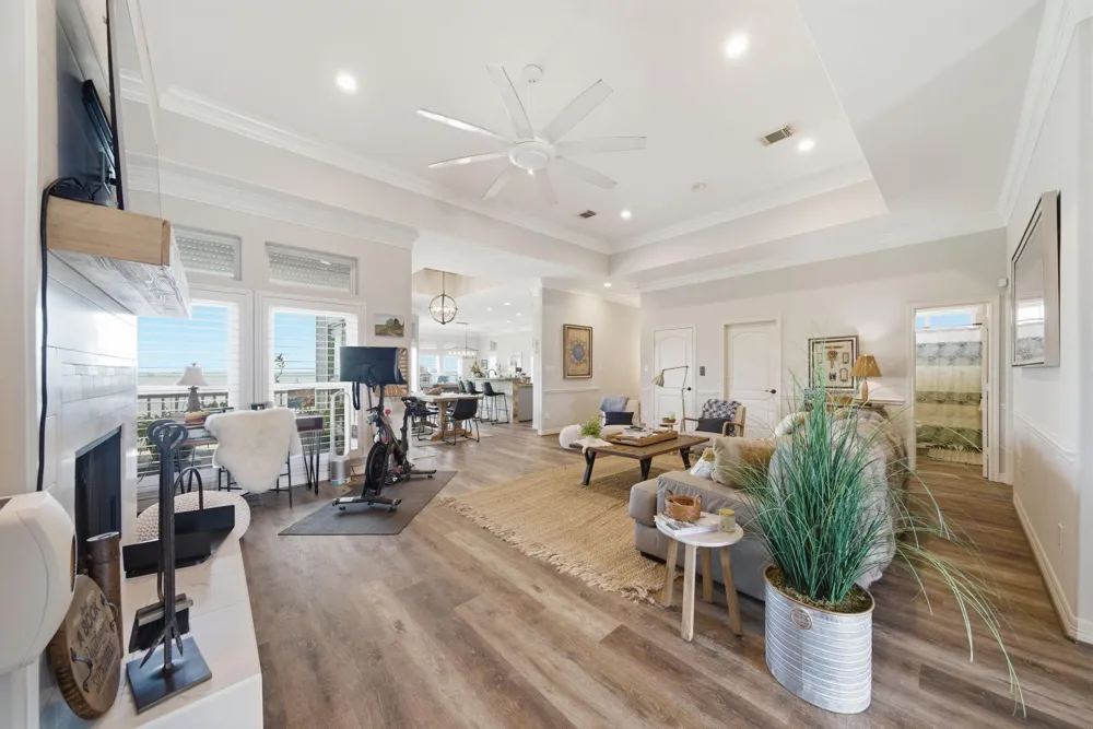 1623 Dick Bay Drive San Leon, TX 77539