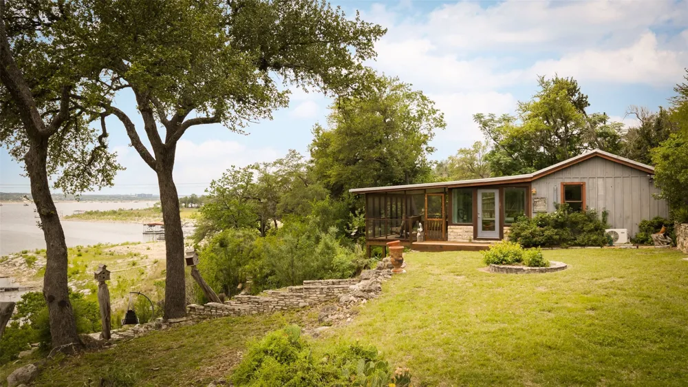 16407 Jackson Street Volente, TX 78641