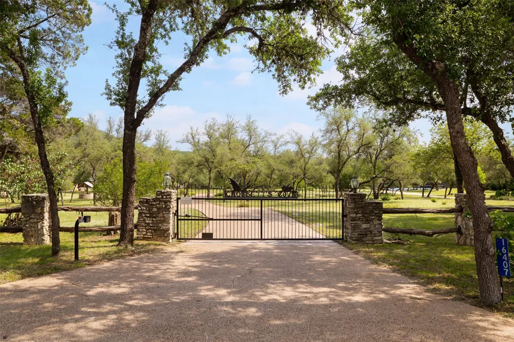 16407 Jackson Street Volente, TX 78641