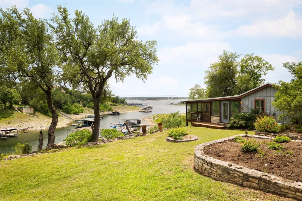 16407 Jackson Street Volente, TX 78641
