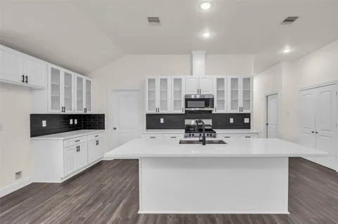 11919 Prosperity Point Drive
