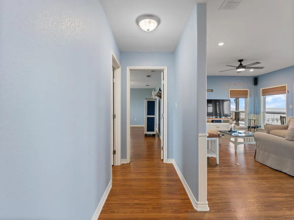 1730 W Bayshore Drive Palacios, TX 77465