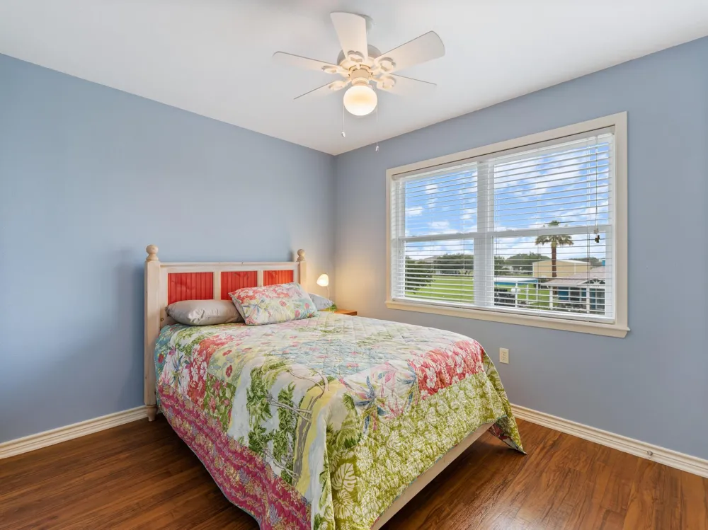 1730 W Bayshore Drive Palacios, TX 77465