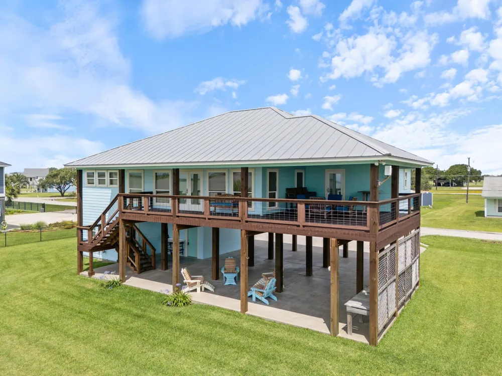 1730 W Bayshore Drive Palacios, TX 77465