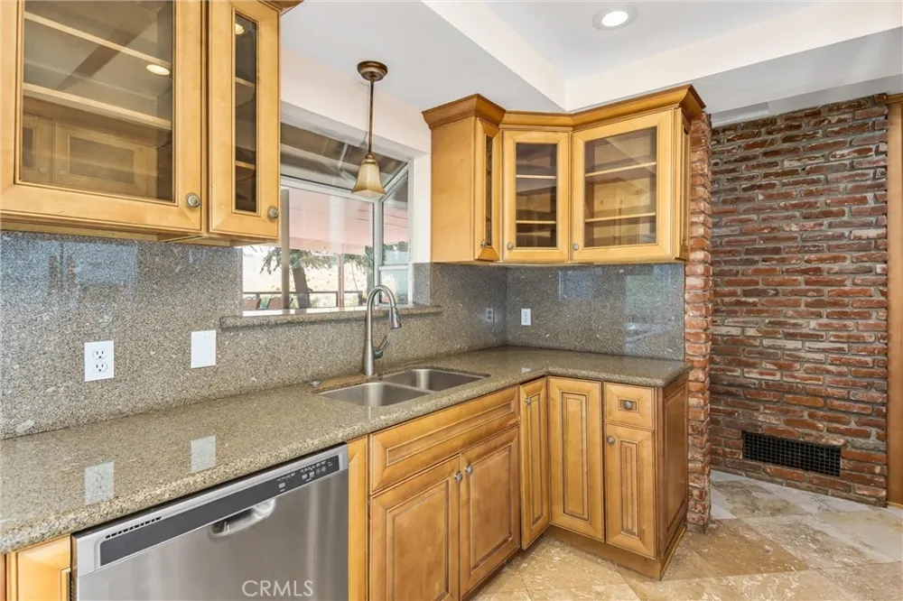 339 Edgerton Drive San Bernardino, CA 92405