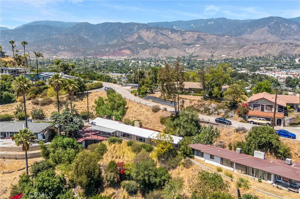 339 Edgerton Drive San Bernardino, CA 92405
