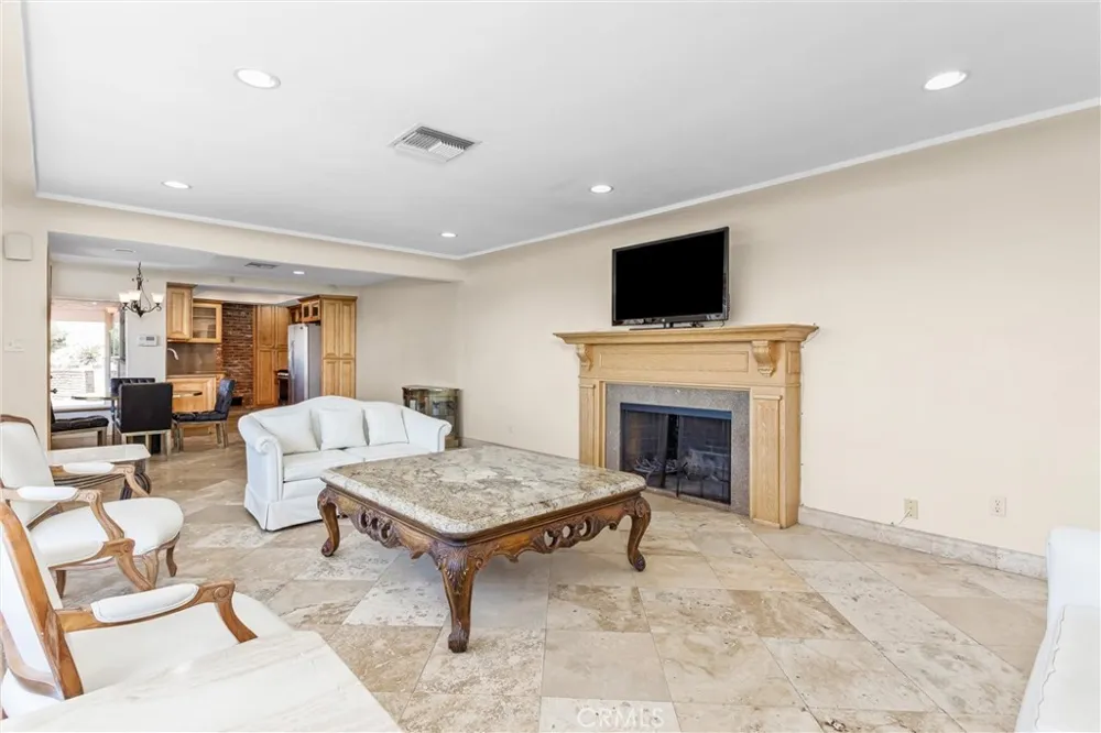 339 Edgerton Drive San Bernardino, CA 92405