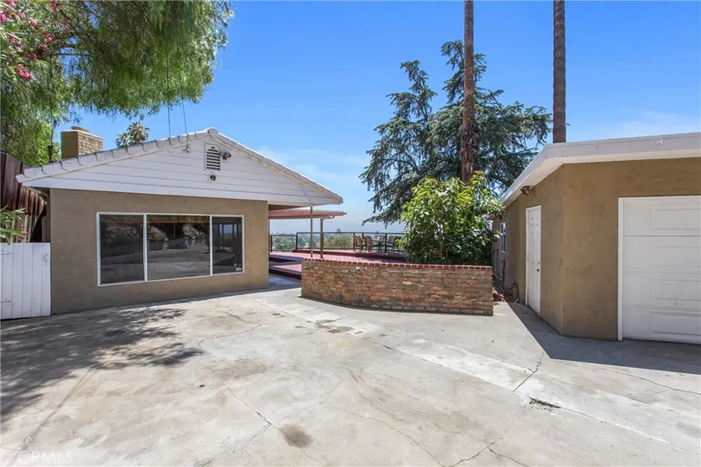 339 Edgerton Drive San Bernardino, CA 92405