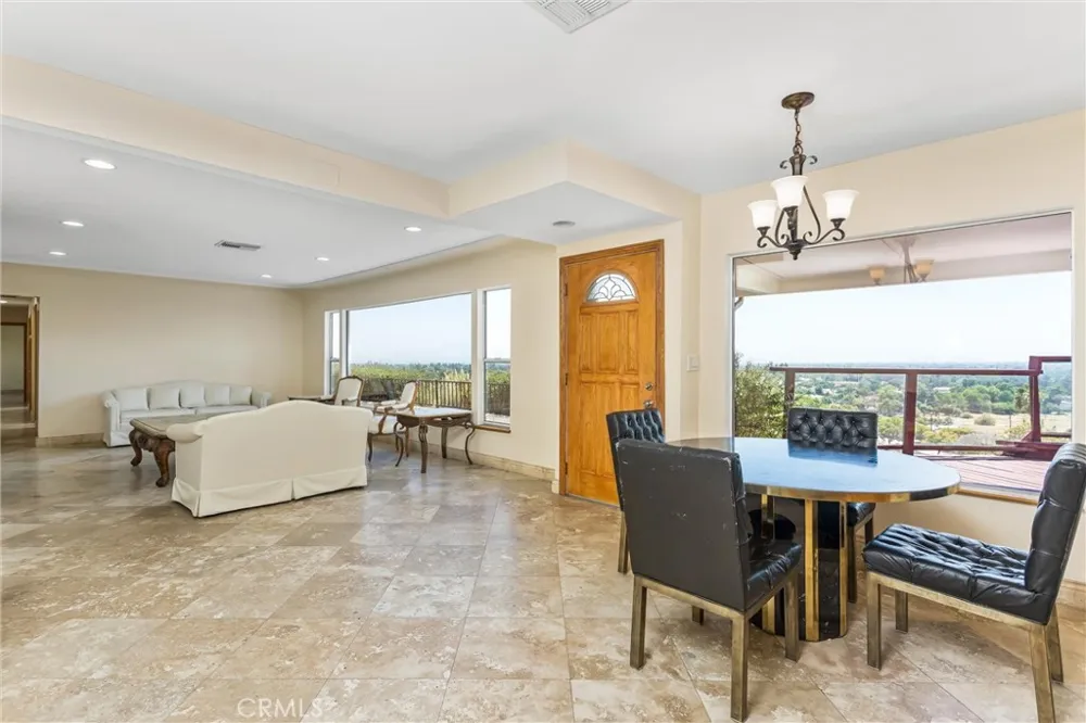 339 Edgerton Drive San Bernardino, CA 92405