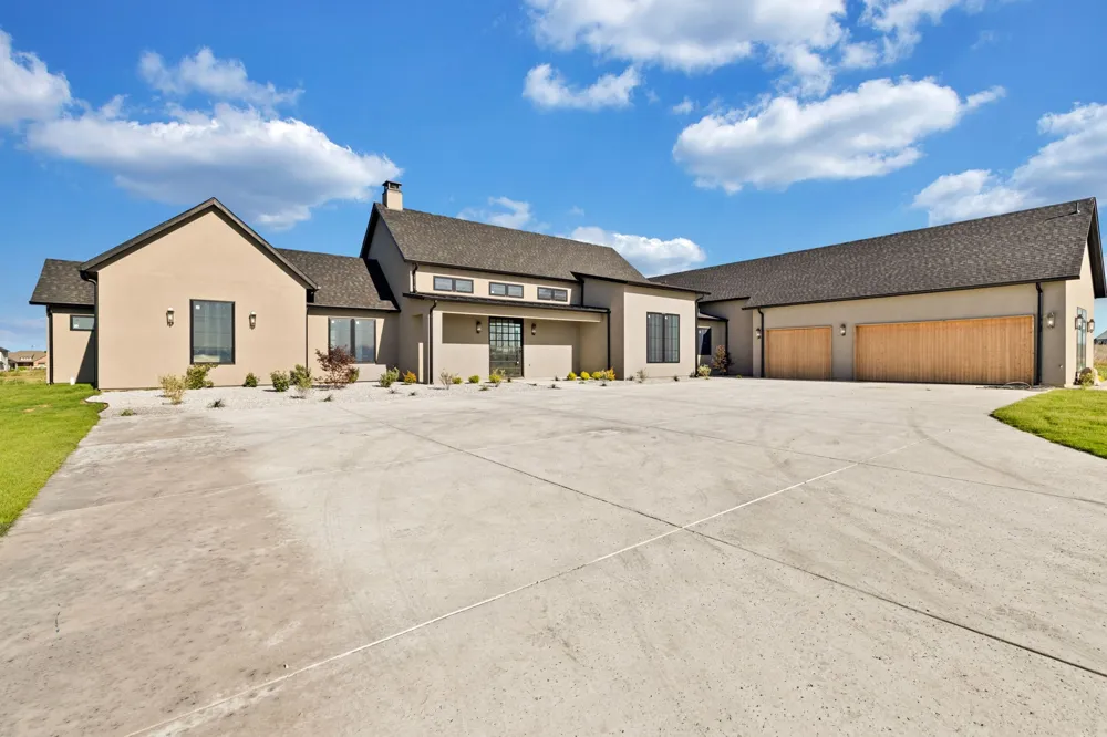 7256 Tom Trails Krum, TX 76249