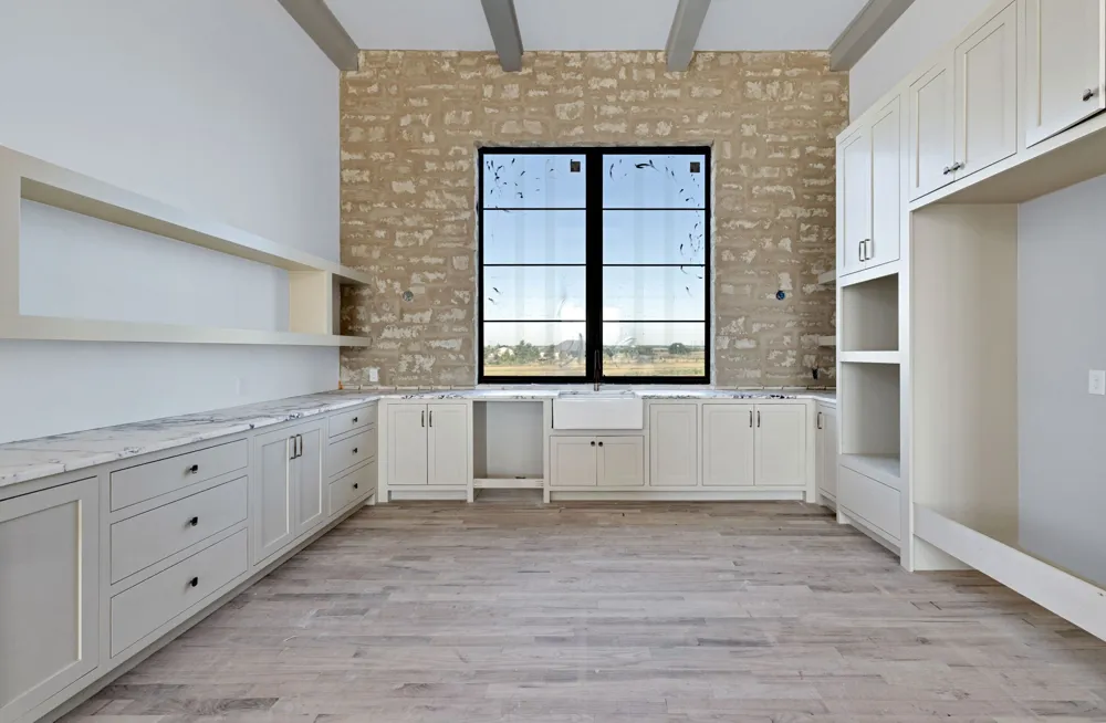 7256 Tom Trails Krum, TX 76249