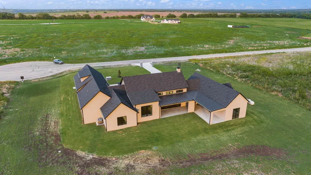 7256 Tom Trails Krum, TX 76249