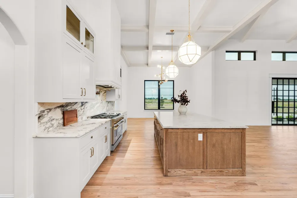 7256 Tom Trails Krum, TX 76249
