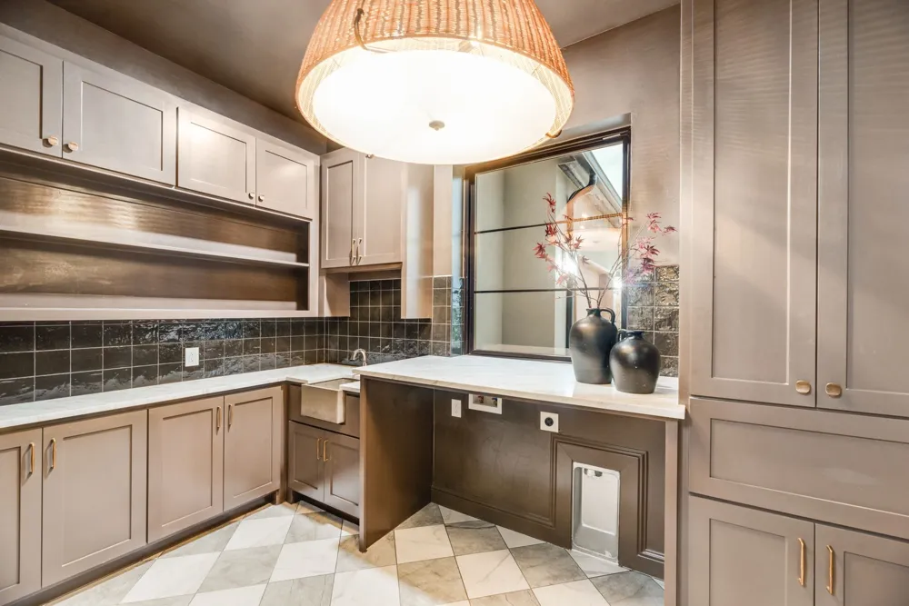 7256 Tom Trails Krum, TX 76249
