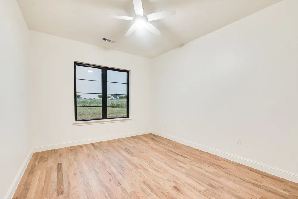 7256 Tom Trails Krum, TX 76249