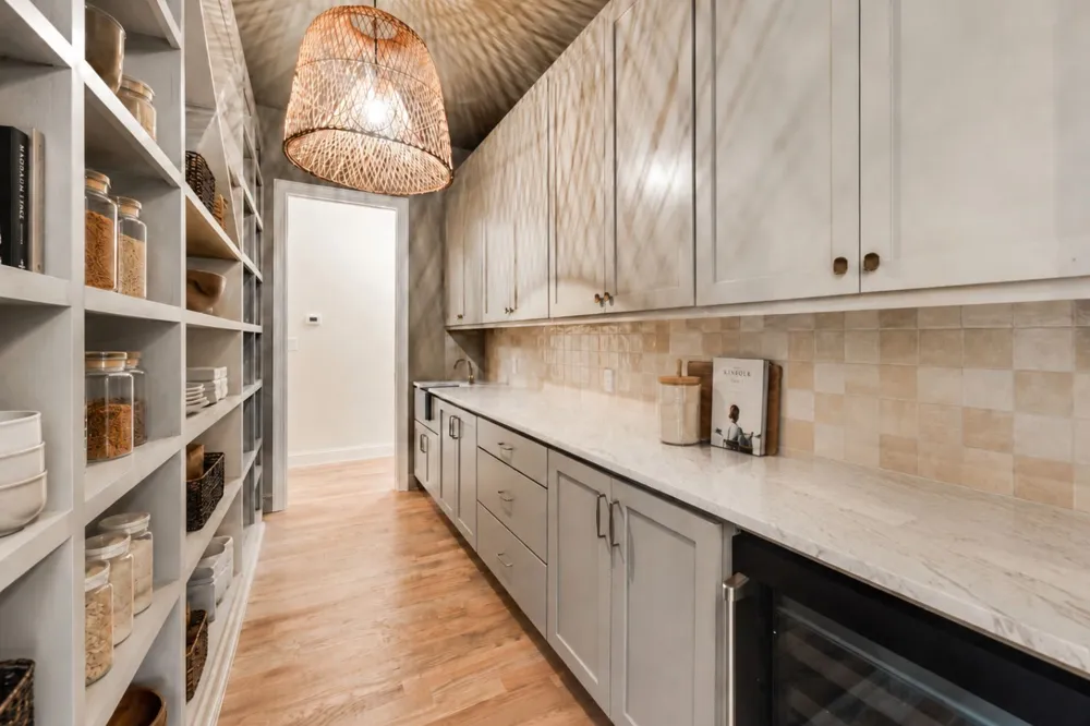 7256 Tom Trails Krum, TX 76249