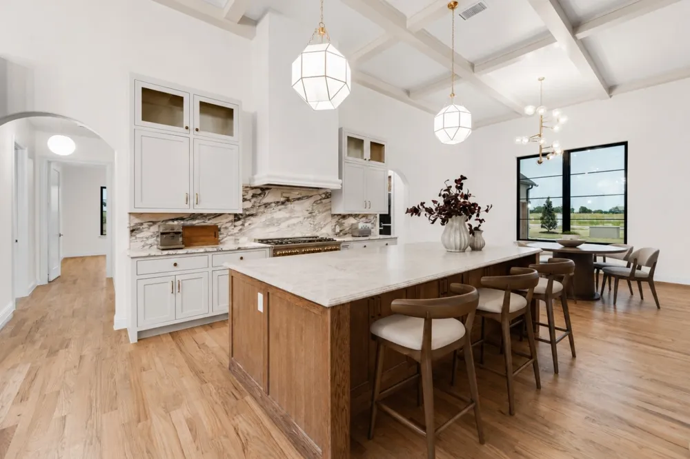 7256 Tom Trails Krum, TX 76249