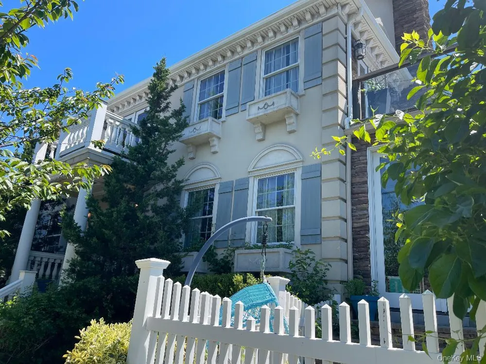 88 Dutchess Boulevard Atlantic Beach, NY 11509