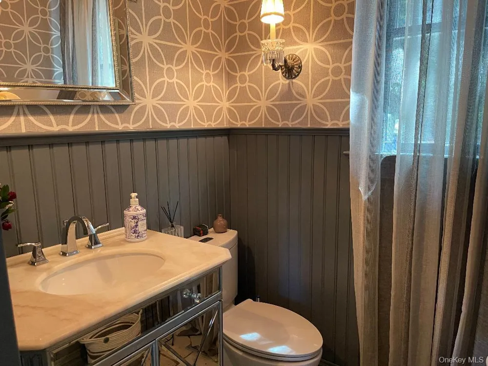 88 Dutchess Boulevard Atlantic Beach, NY 11509