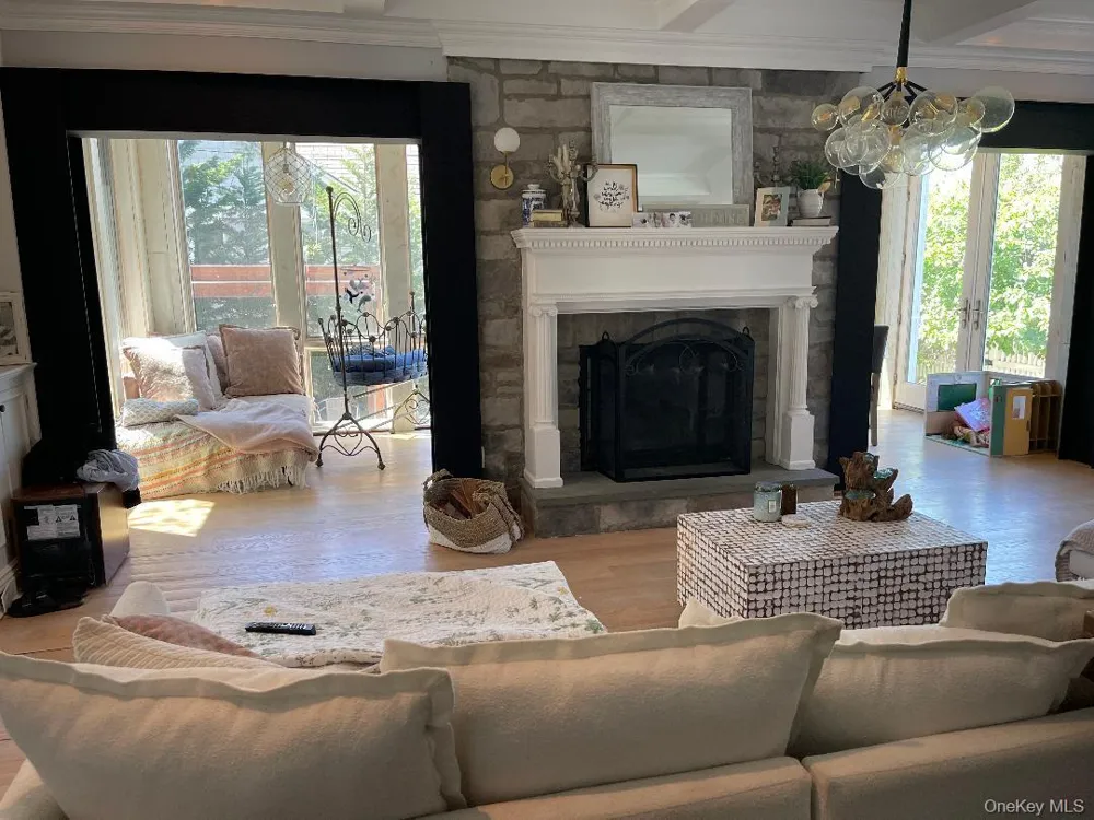 88 Dutchess Boulevard Atlantic Beach, NY 11509