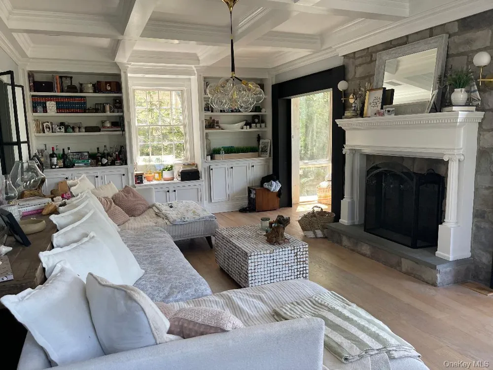 88 Dutchess Boulevard Atlantic Beach, NY 11509