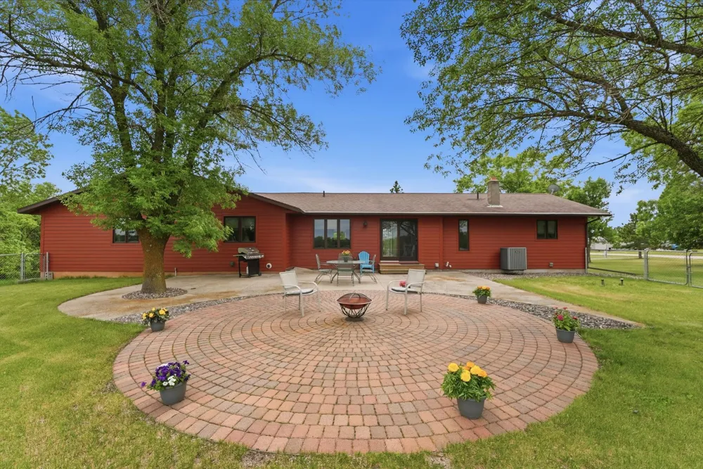 23801 County Road 9 NE New London, MN 56273