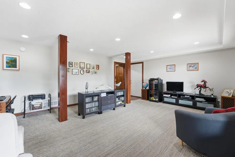 23801 County Road 9 NE New London, MN 56273