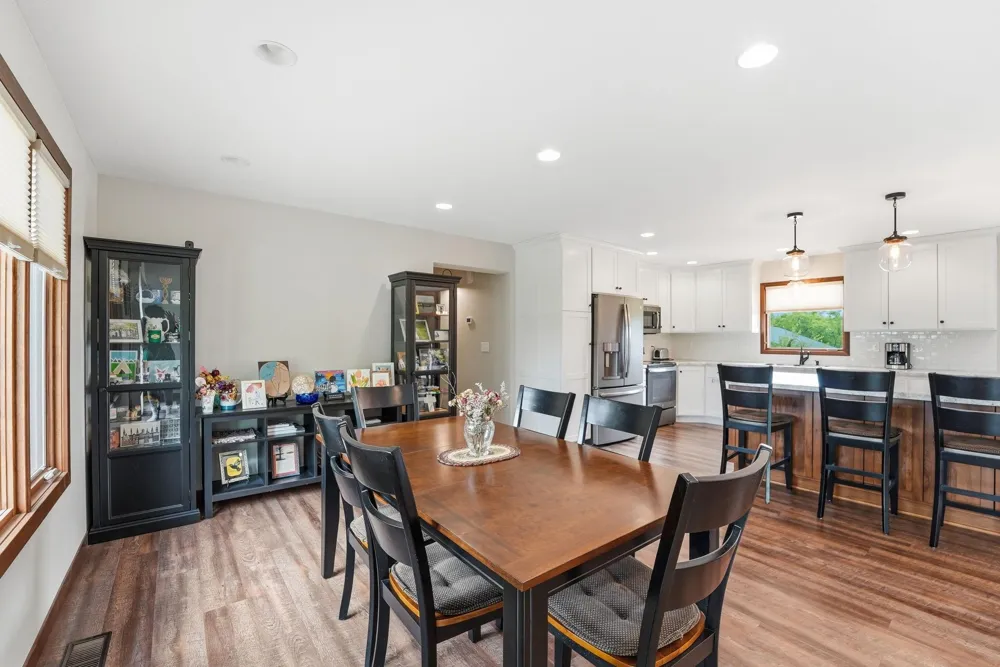 23801 County Road 9 NE New London, MN 56273