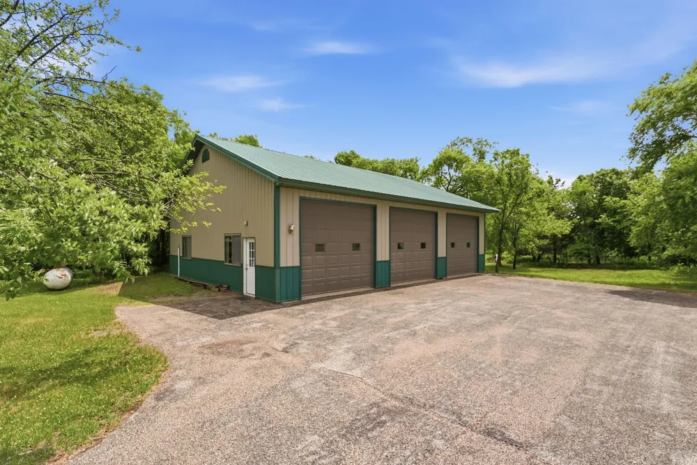 23801 County Road 9 NE New London, MN 56273