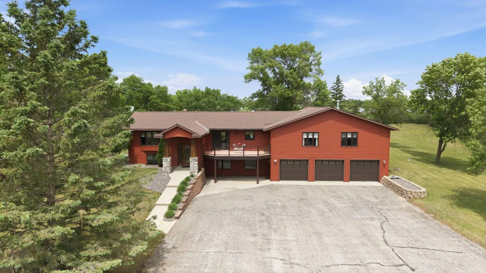 23801 County Road 9 NE New London, MN 56273